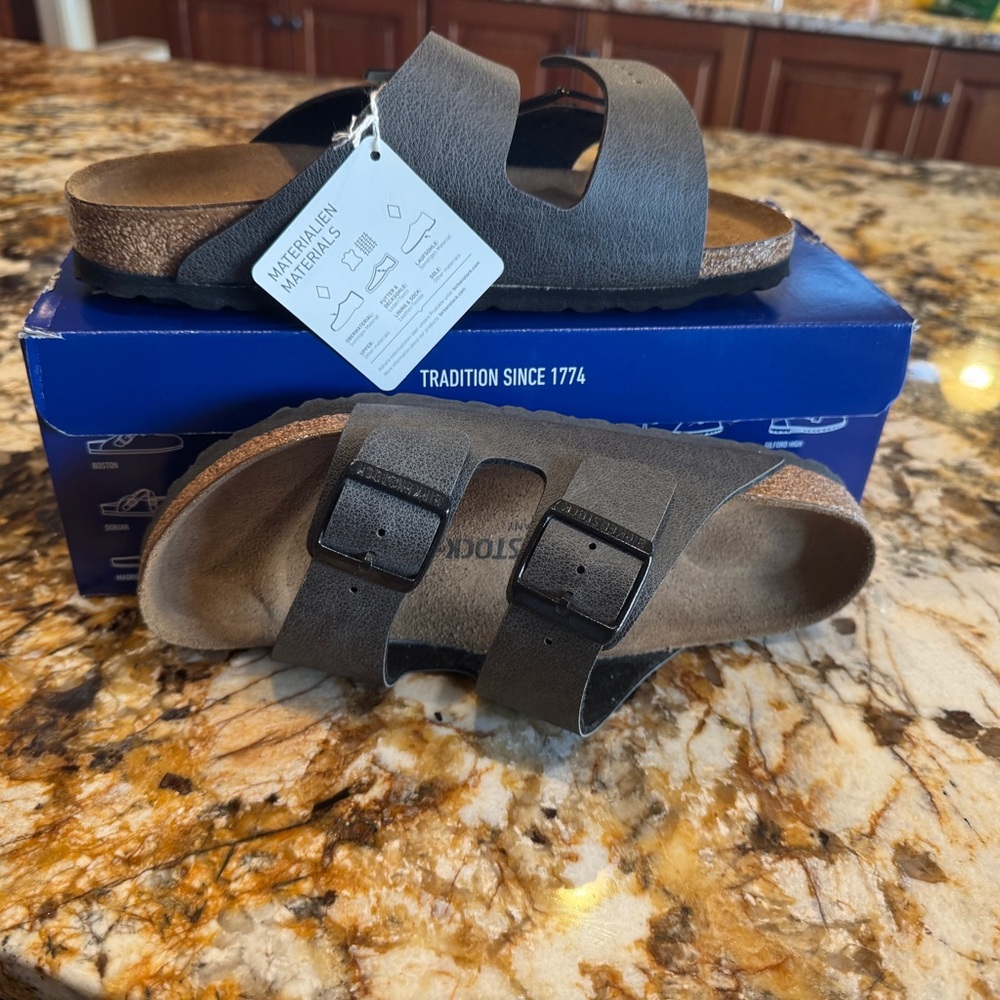 Brand new, never worn Birkenstocks